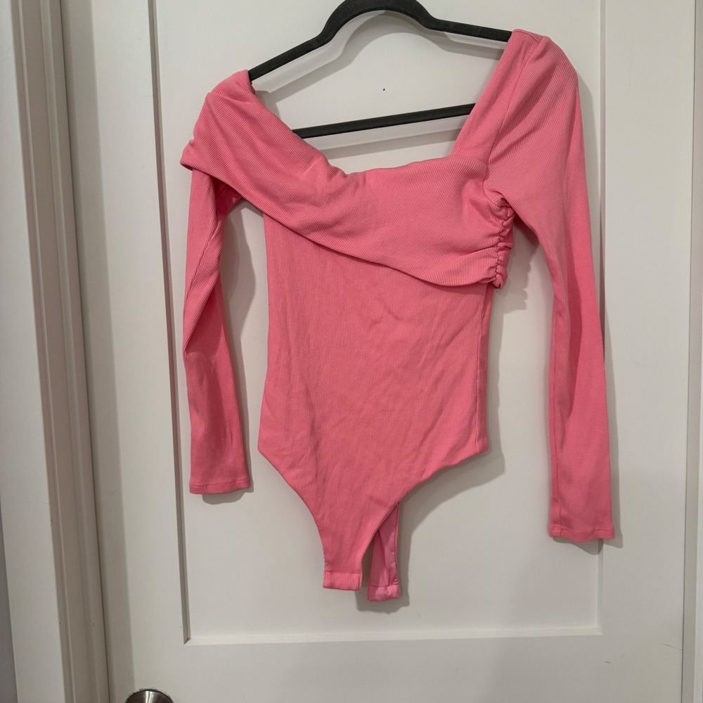 Lovers and Friends Pink Ribbed Asymmetrical Off Shoulder Bodysuit Size M